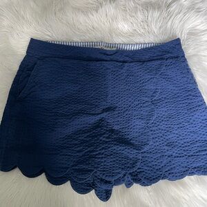 Vineyard Vines Women’s Scalloped Hem Navy Shorts